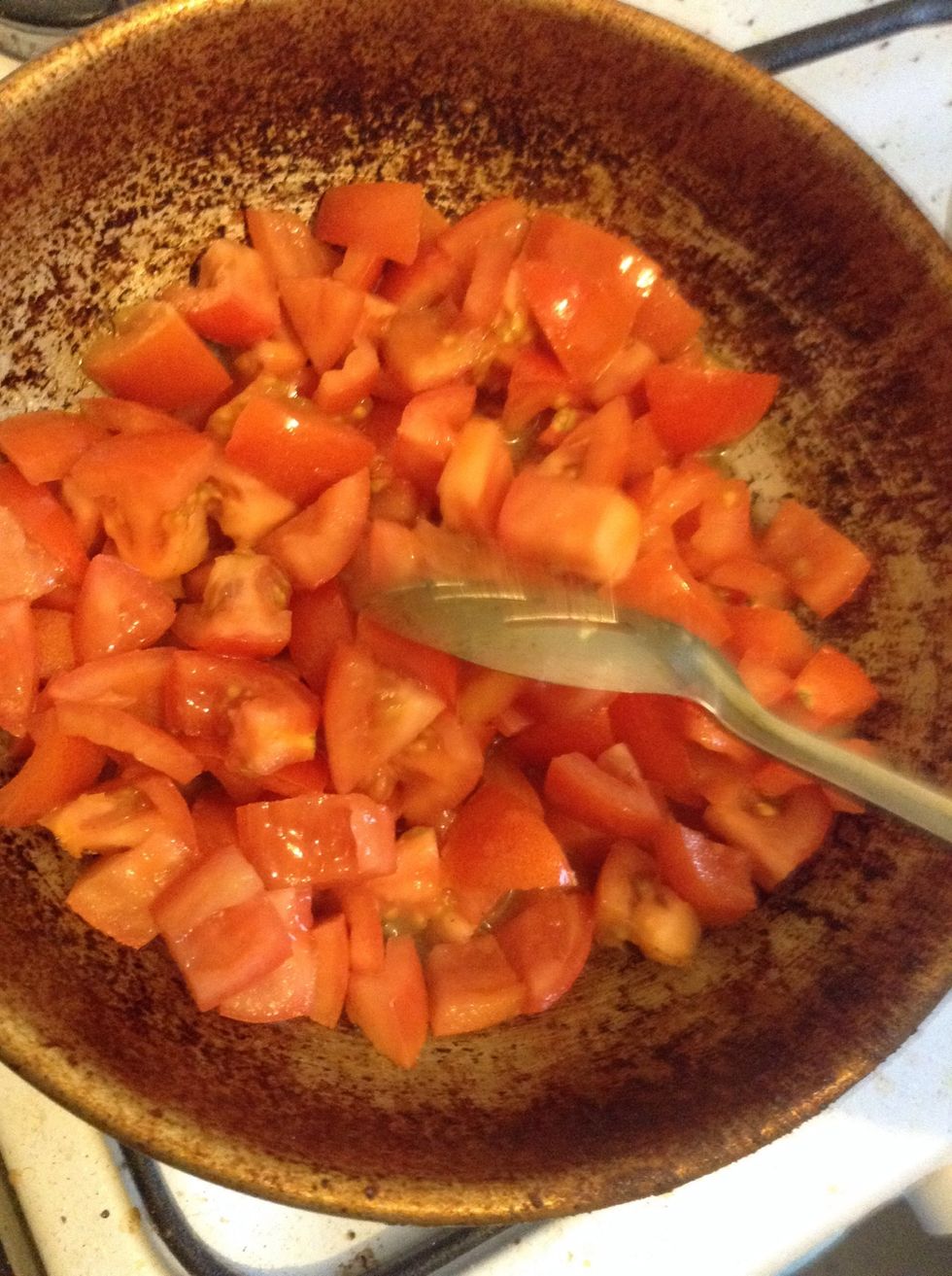 Next chop tomatoes and fry it in another 3 tablespoons of oil.