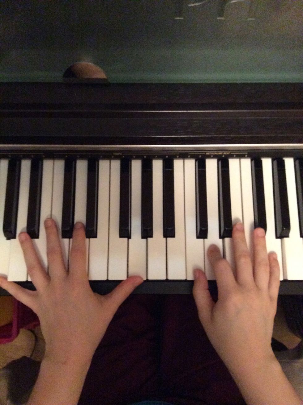 Next chord is G sus, which is "the five". Left hand (oct. G) Right hand (C,D,G). Which resolves to G major in next picture.