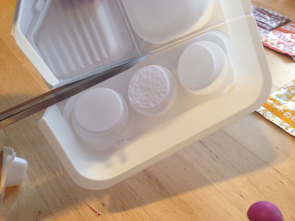 Next Cut the Long Rectangular 3 Round Compartment Tray-This you will use for Burger (middle) and Buns (ends)