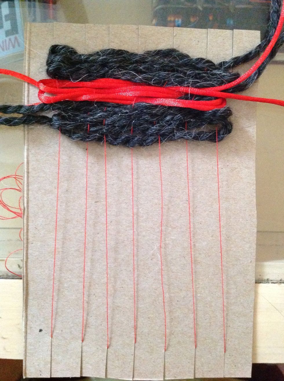 Next, I returned to a simple Tabby Weave. You can now alternate between Tabby and Basket Weaving techniques.