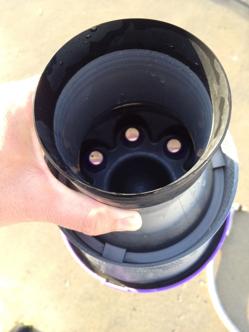 Next I vigorously cleansed what must certainly be the colon of the device. Lots of fine dirt gets stuck in here. It feels so good knowing it's now gone!