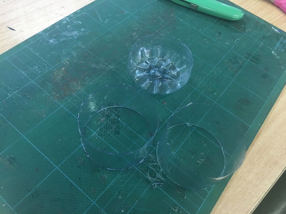 Next mark where you want to cut (Forgot to take a photo,sorry), and cut with the craft knife.