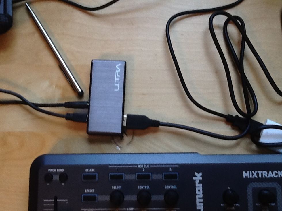 Next: Plug in your Mixtrack and make sure the lights power on
