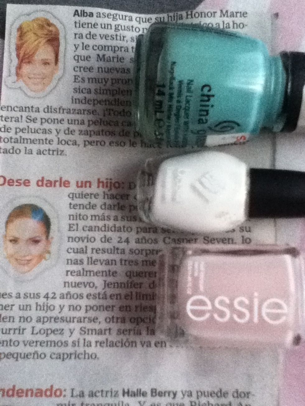 Next put your favorite nail polish color preferably a light color to make them look the letters of the newspaper in your nails ...