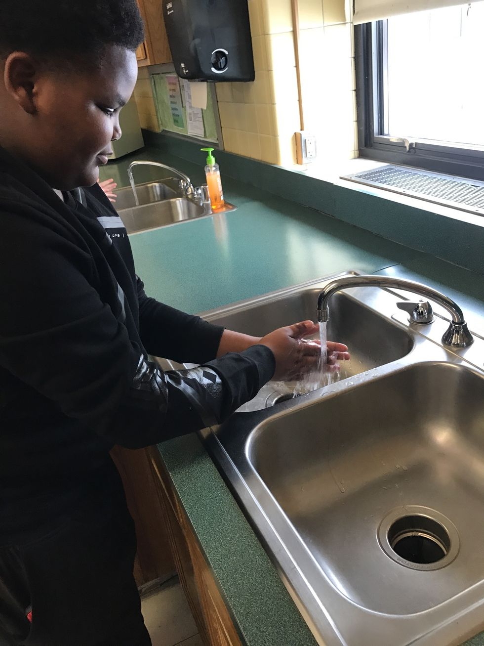 Next, rinse hands for 30 seconds to a minute.
