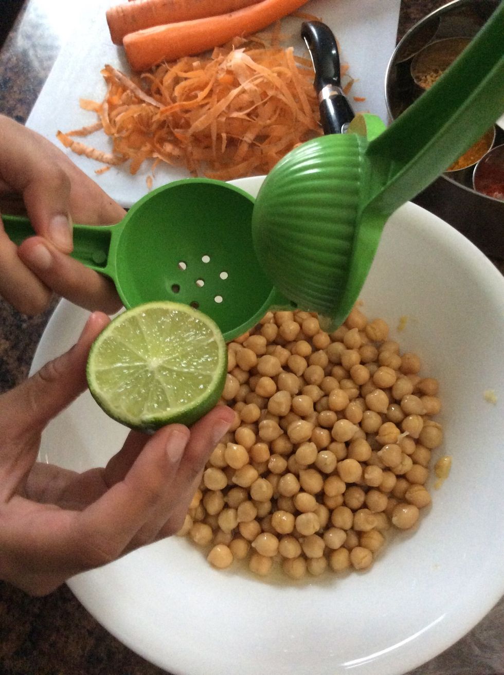 Next squeeze half a lime into your bowl of chick peas using a lemon squeezer . There are 30 calories, 1 gram of carbohydrates and 0.7 grams of protein. You can get lime juice for $2.57.