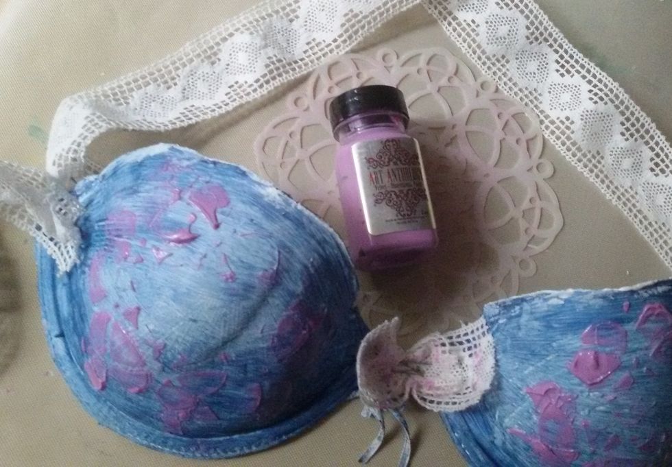 Next step is texture and more color :) Apply Art Anthology Orchid through the AA Stencil.