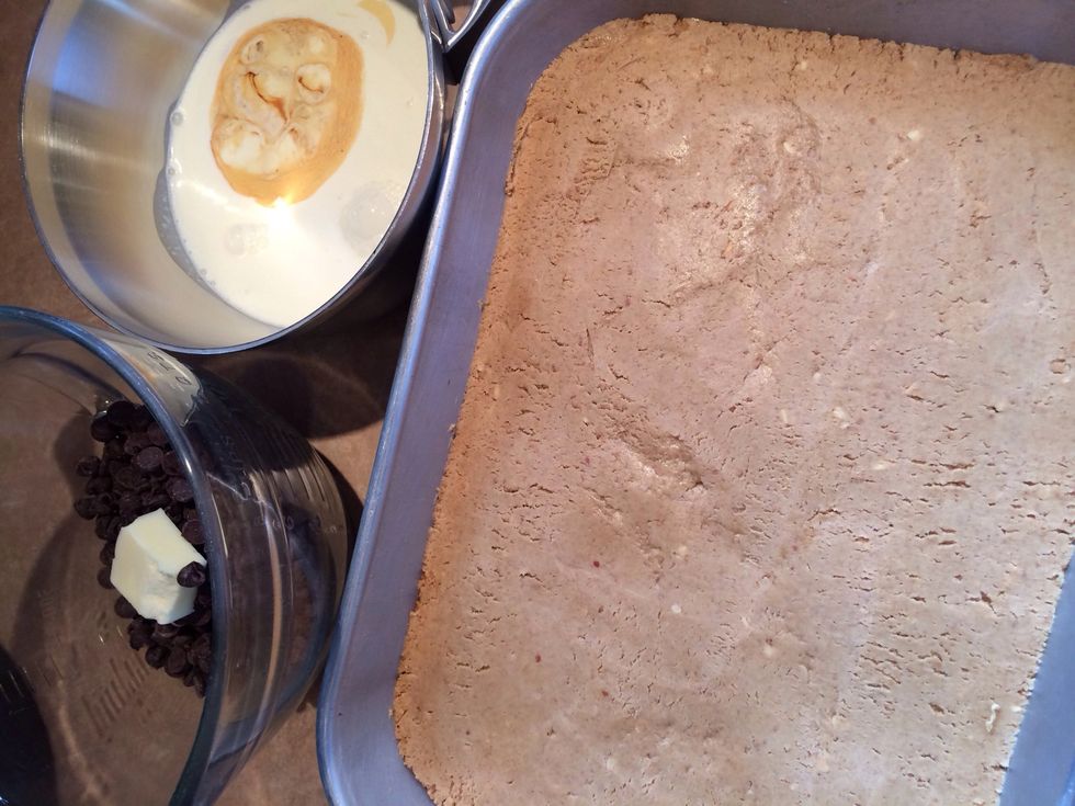 Next we're going to prepare the chocolate ganache topping for the peanut butter truffle bites.