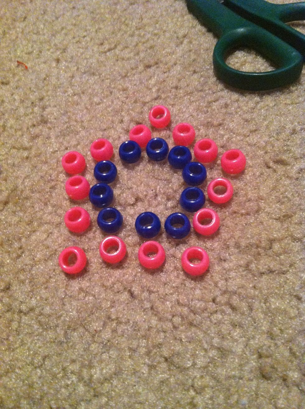Next what you are going to do is get 10 beads of a base color and 15 beads for the points