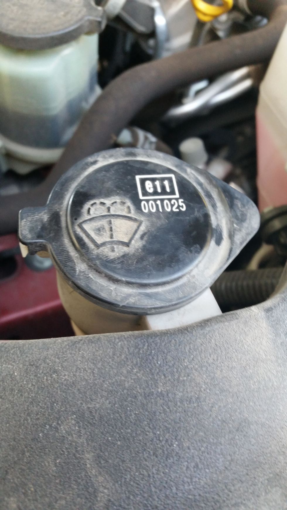 Next you are going to want to check the level of washer fluid.