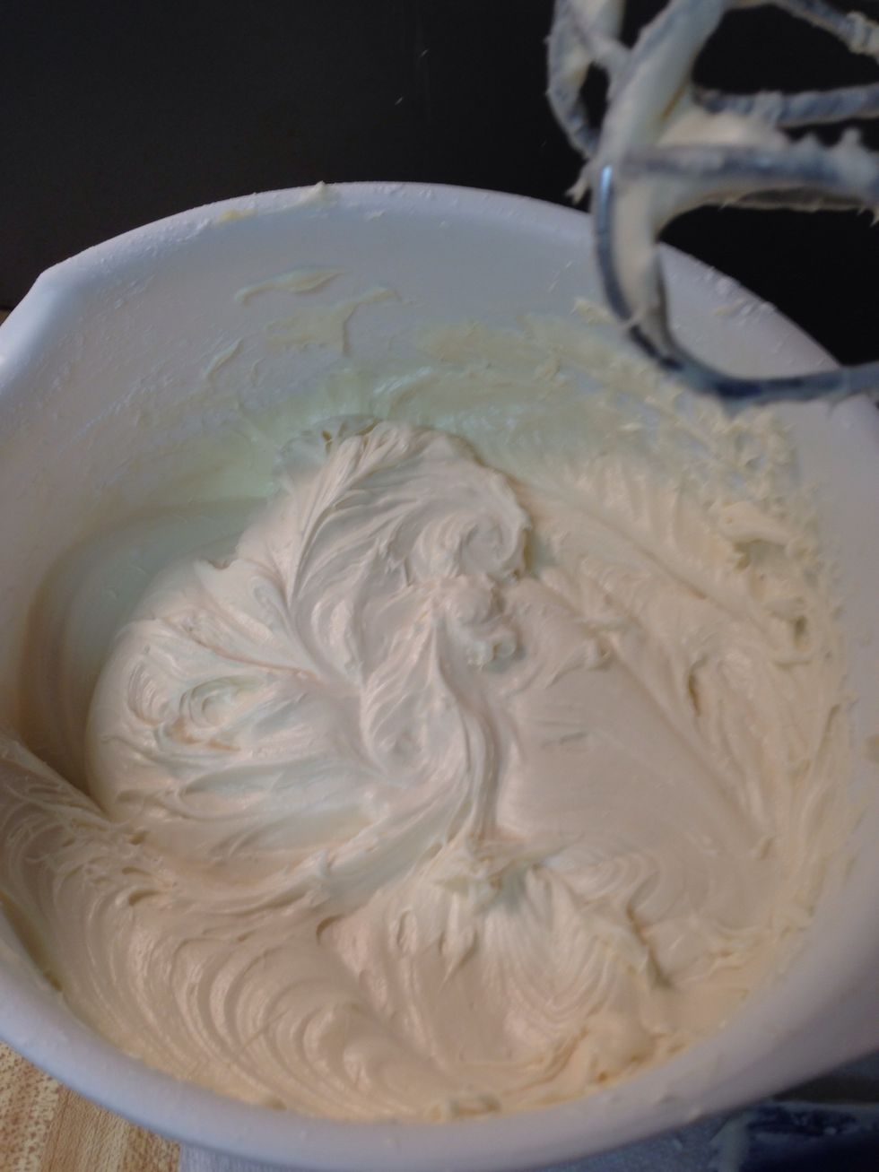 Nice and creamy. Use it to decorate some cute cupcakes or...