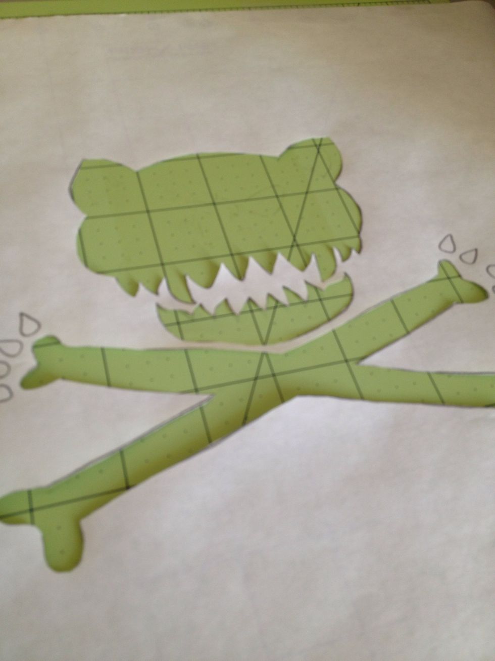 Nice. Don't forget the inner pieces if you cut them out. On this design, the eyes, ears and nose are kept to be ironed on in the next step.