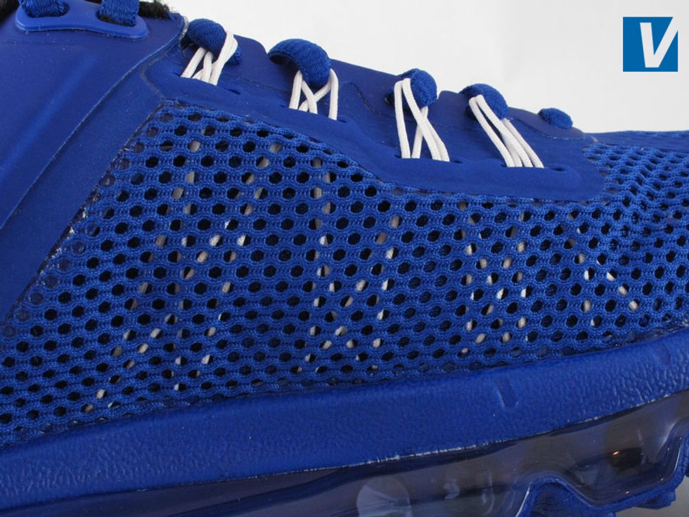 Nike Air Max 2013 shoes feature unique lace support which can be seen through the hyperfuse upper. Make sure the quality and finish of the seals around the fused layers is neat and clean.