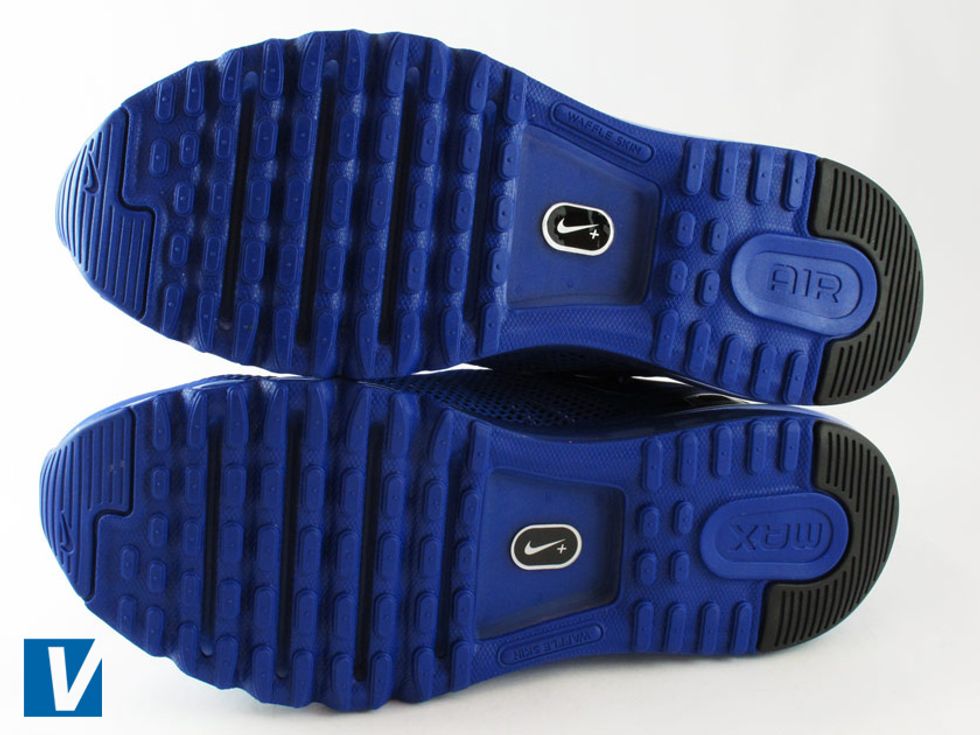 Nike Air Max 2013 sole patterns are distinctive, always make sure they are high quality and not worn out if the shoes are new.