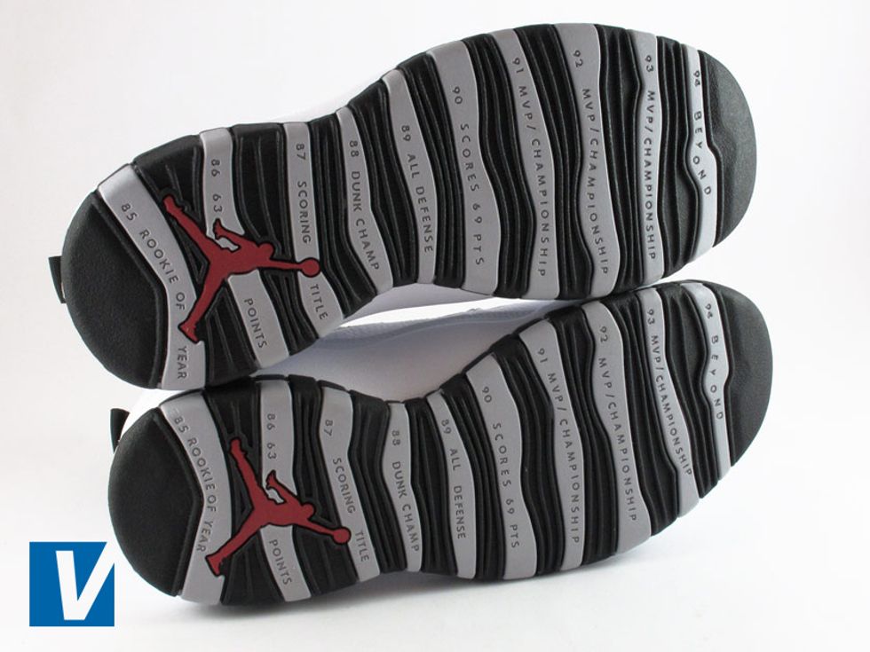 Nike Jordan 10's have a distinctive sole pattern with the Jumpman logo, always make sure they are high quality and not worn out if the shoes are new.