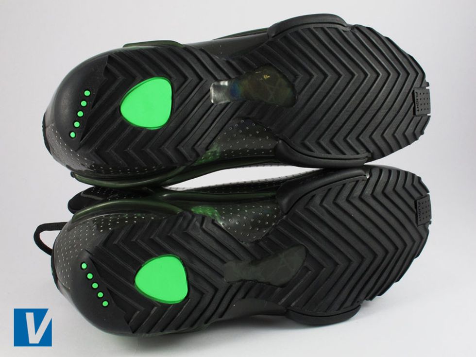 Nike Zoom Hyperflight sole patterns are distinctive, always make sure they are high quality and not worn out if the shoes are new.