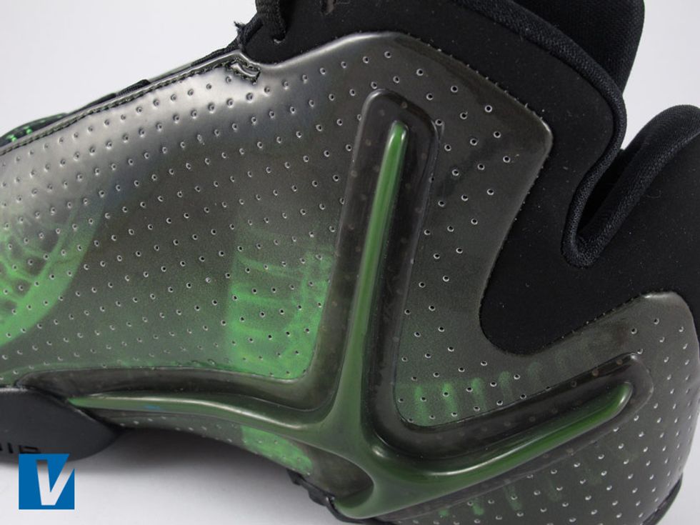 Nike Zoom Hyperflights feature a double-lasted synthetic leather upper which has ventilation holes. Check the perfect alignment and placement of the holes.