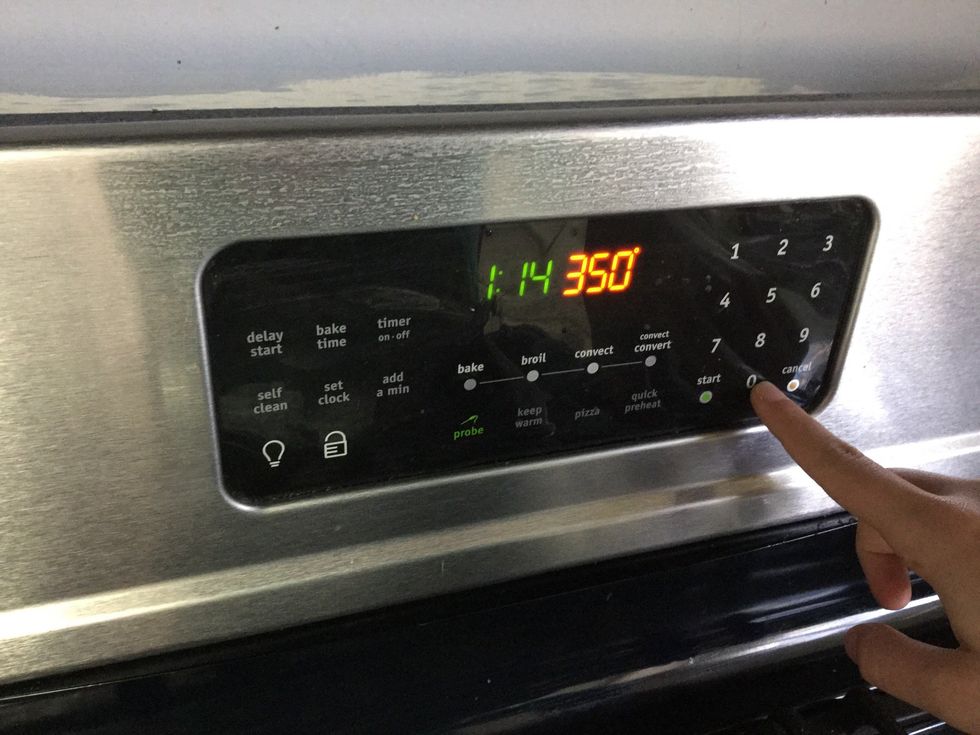 No lleves el horno a 375. Despu\u00e9s de una hora, pon la temperatura a 350 durante diez minutos. (lleve, llevemos, lleven) (ponga, pongamos, pongan)