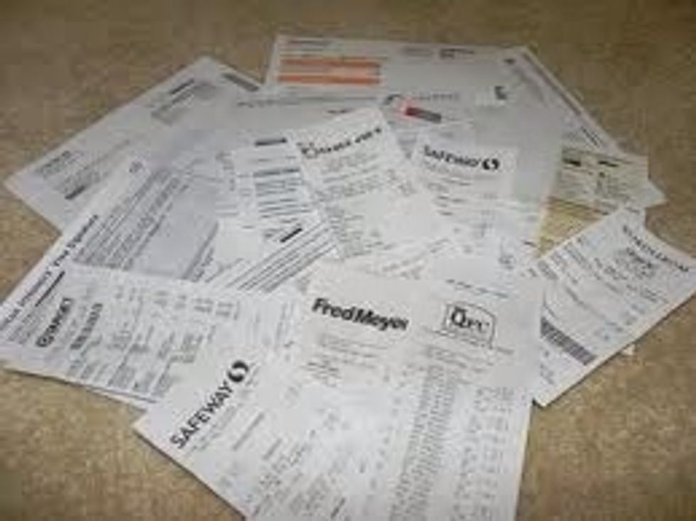 No need to keep utility bills or grocery receipts - you are not an archivist, or are you? Consider converting photos to digitized files.