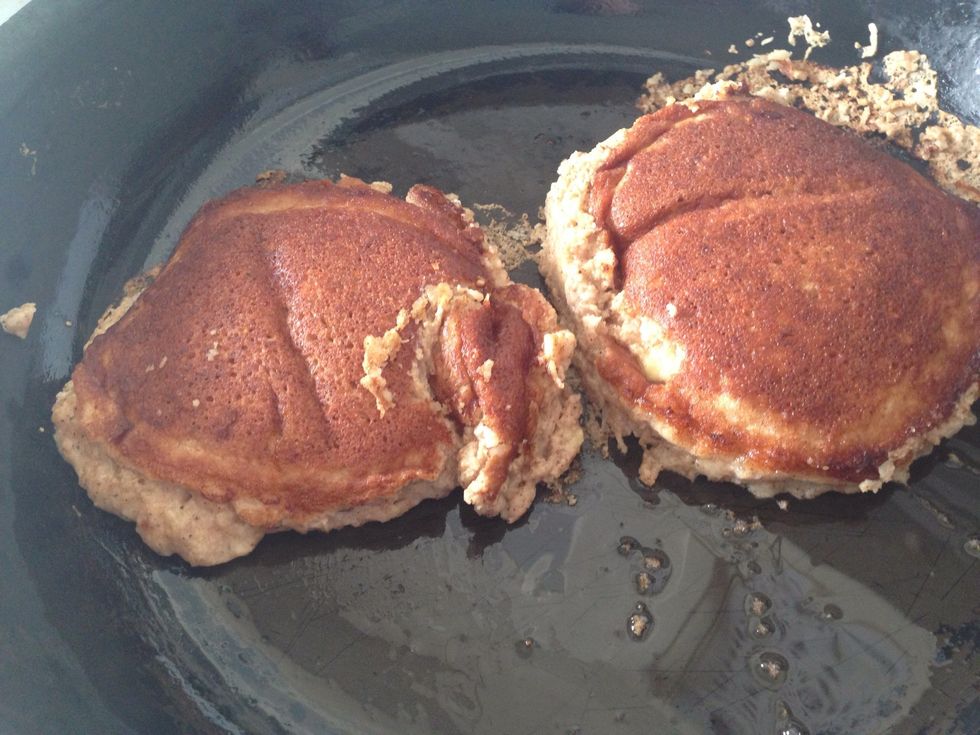 Not my best flip, but considering the pan I'm using? Not bad! With this recipe, you won't see as many bubbles in the middle of the pancakes when they're ready to flip, so go slow.