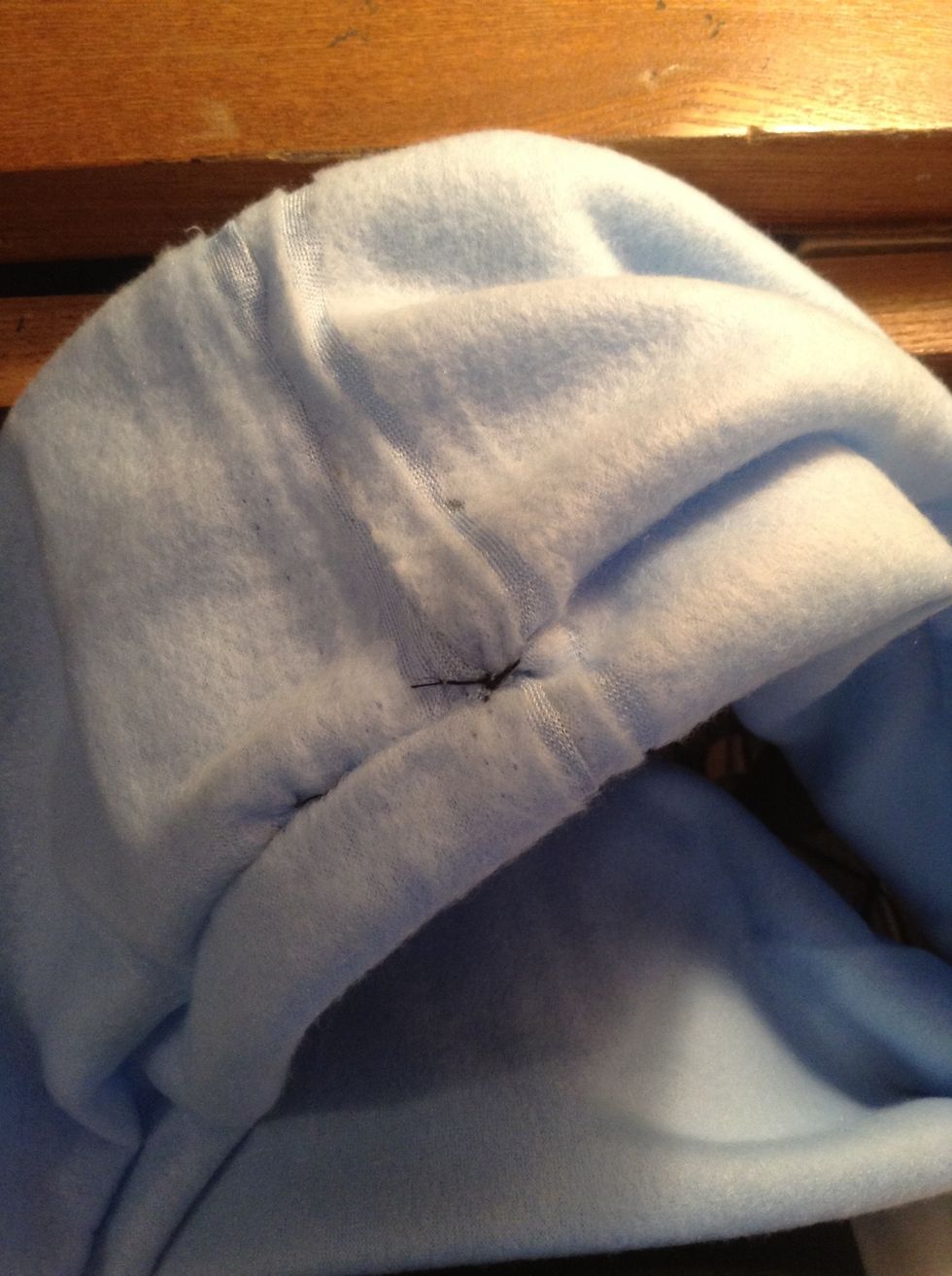 Not the best, but you can barely see it. You can see my last double knot. If done better, you wouldn't be able to see that.