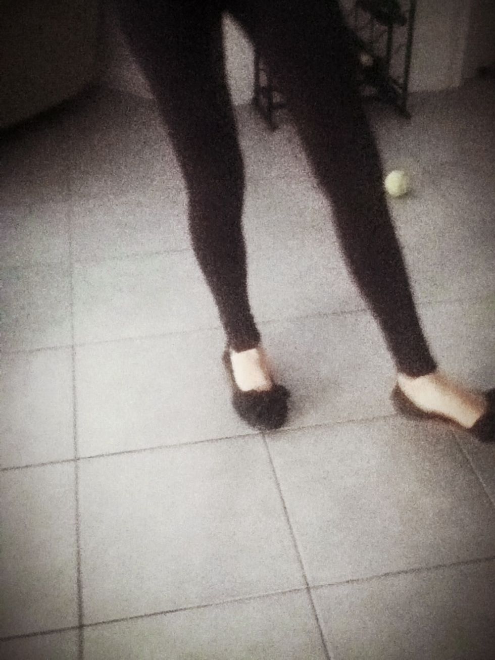 Not the best photo, but put your right leg down a d your left leg up.