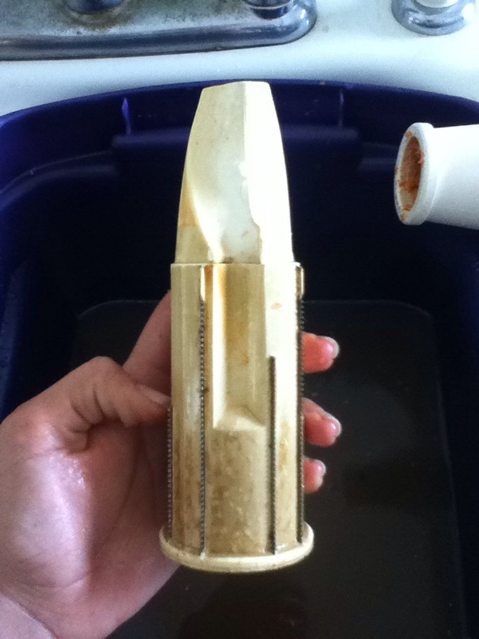 Note, it's best not to leave your blade submerged in water for any length of time.