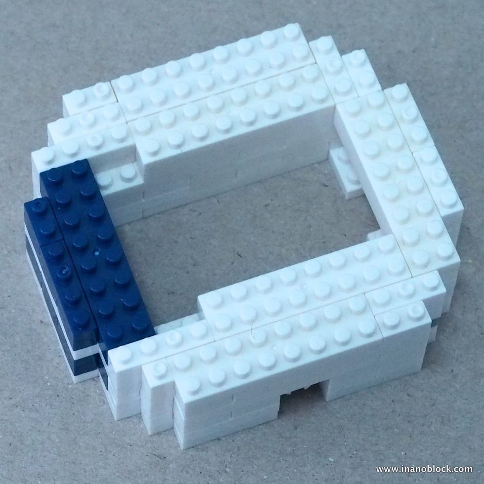 NOTE: There is a photo missing between this and the previous step, but basically, you just build 2 layers in this step that looks like this.