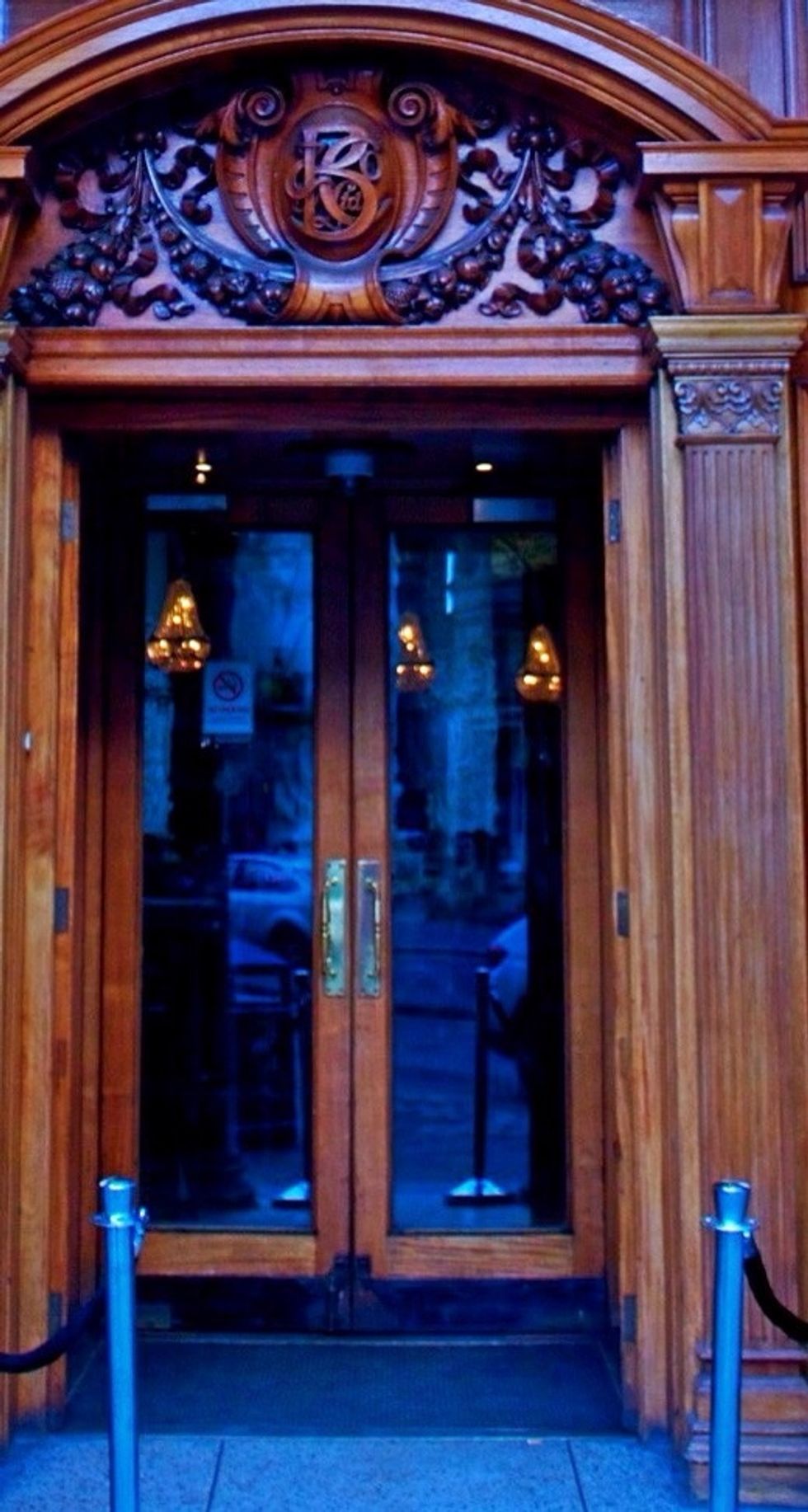 Notice the 'B', it was for Barclays, bank that is. Step inside, please step inside!