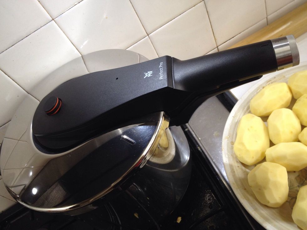 Notice the difference in the top indicator compared to the earlier pressure cooker photo?