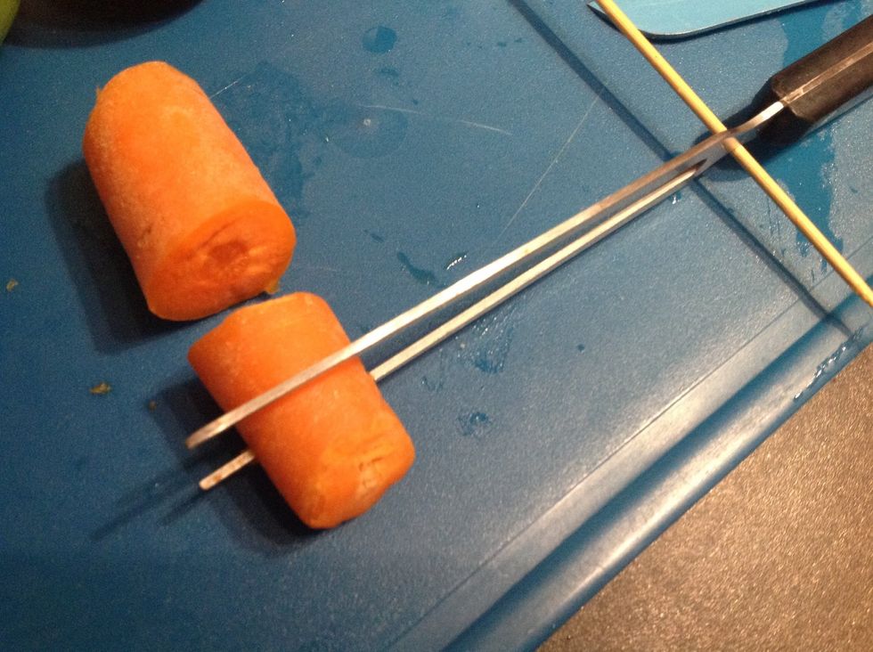 Now a carrot i made a hole with a carving thing