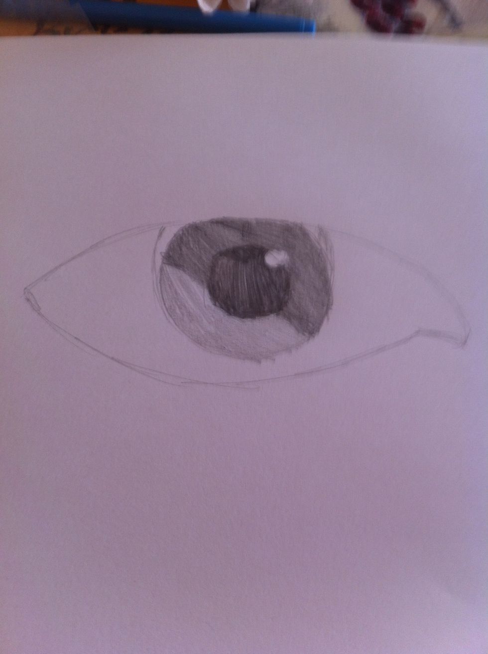 Now a lighter shadow about 4 shades lighter than the pupil