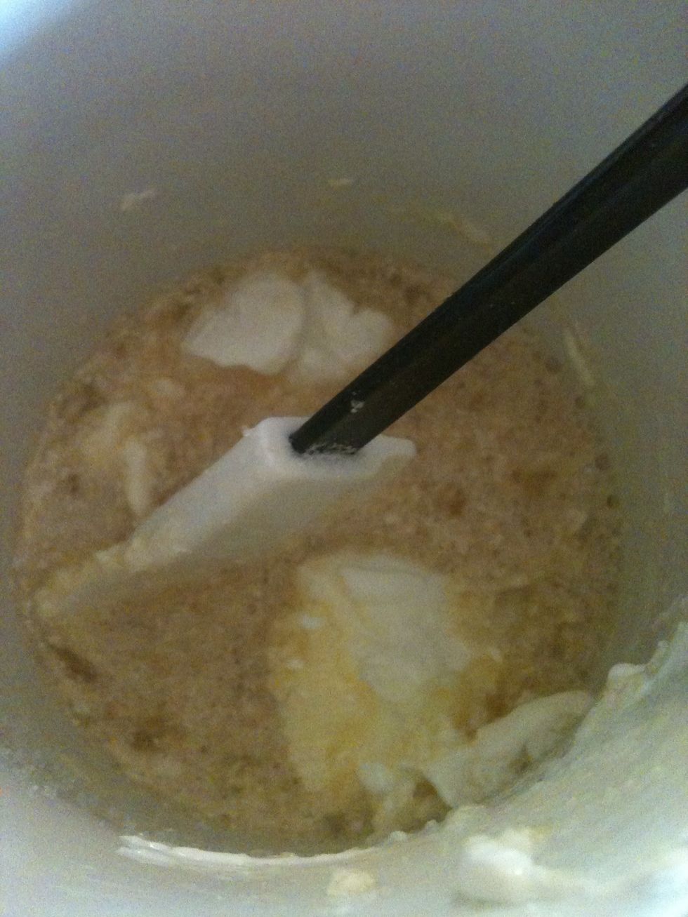 Now add 2 tablespoons of sour cream
