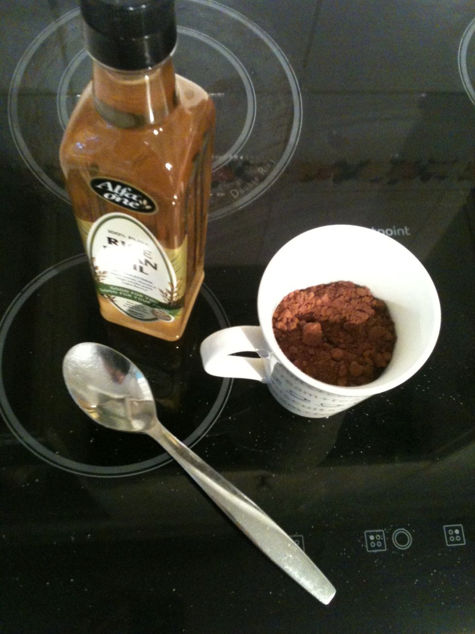 Now add 2 tbsp of olive oil or rice bran.