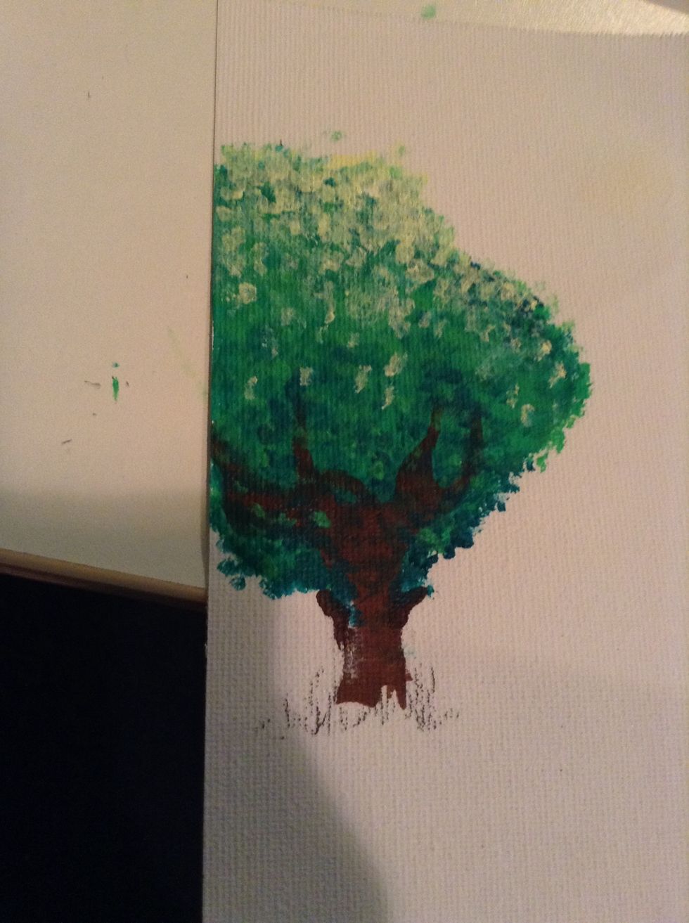 now add a light yellow to the top;)