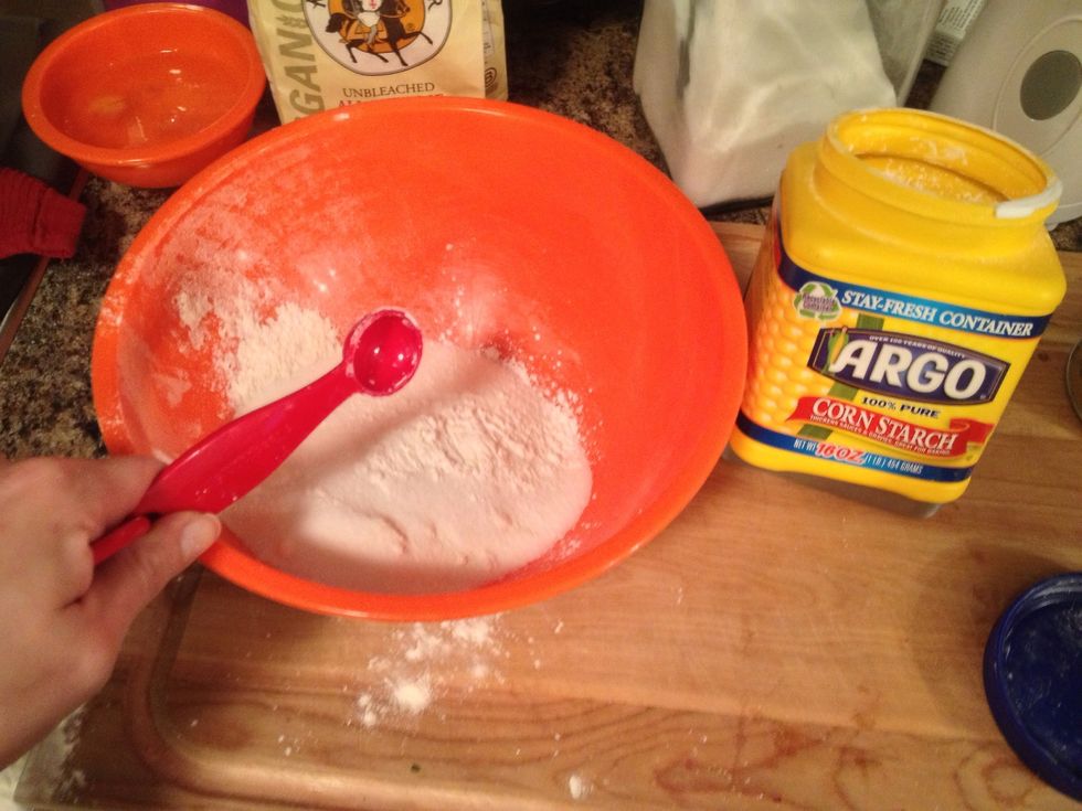 Now add a teaspoon of cornstarch.