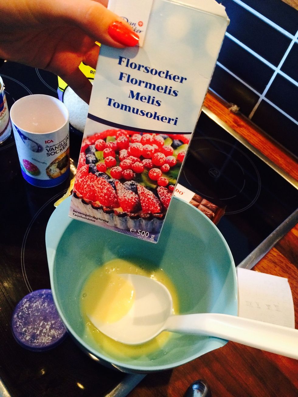 Now add the confectioners sugar \ud83d\ude03