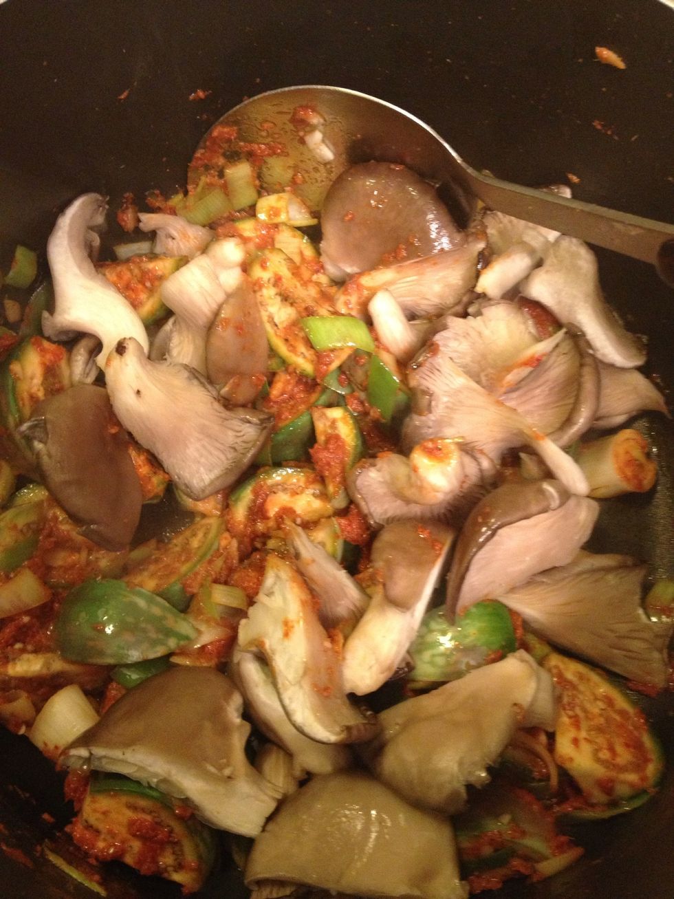 Now add the fresh oyster mushroom.