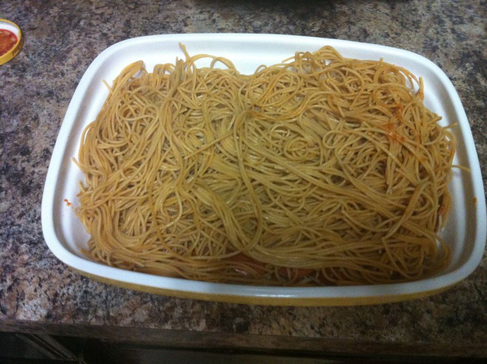Now add the rest of the noodles and spread evenly over the cheese layer