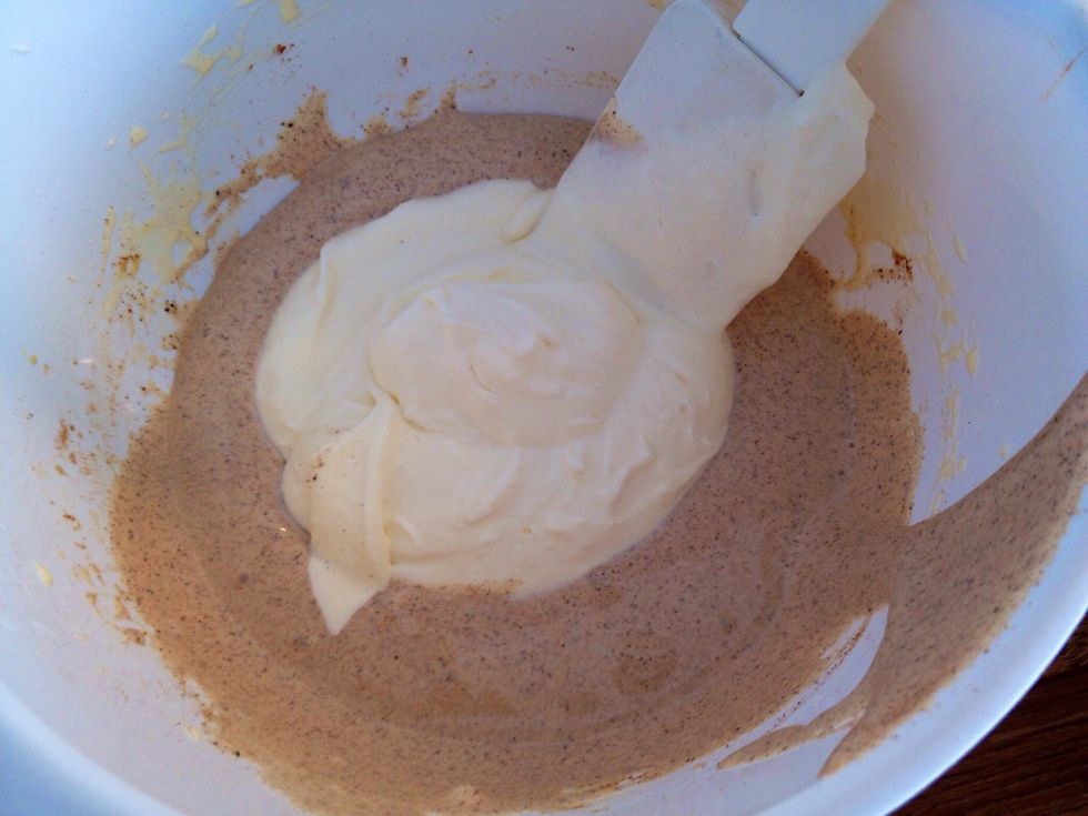 Now add the whipped cream to the cinnamon egg mix.