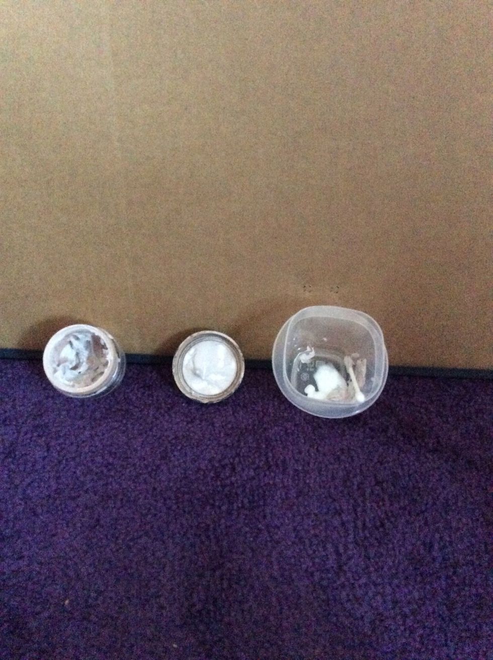 Now add you foundation and mix. Like I said my foundation mixes with the color of your skin.