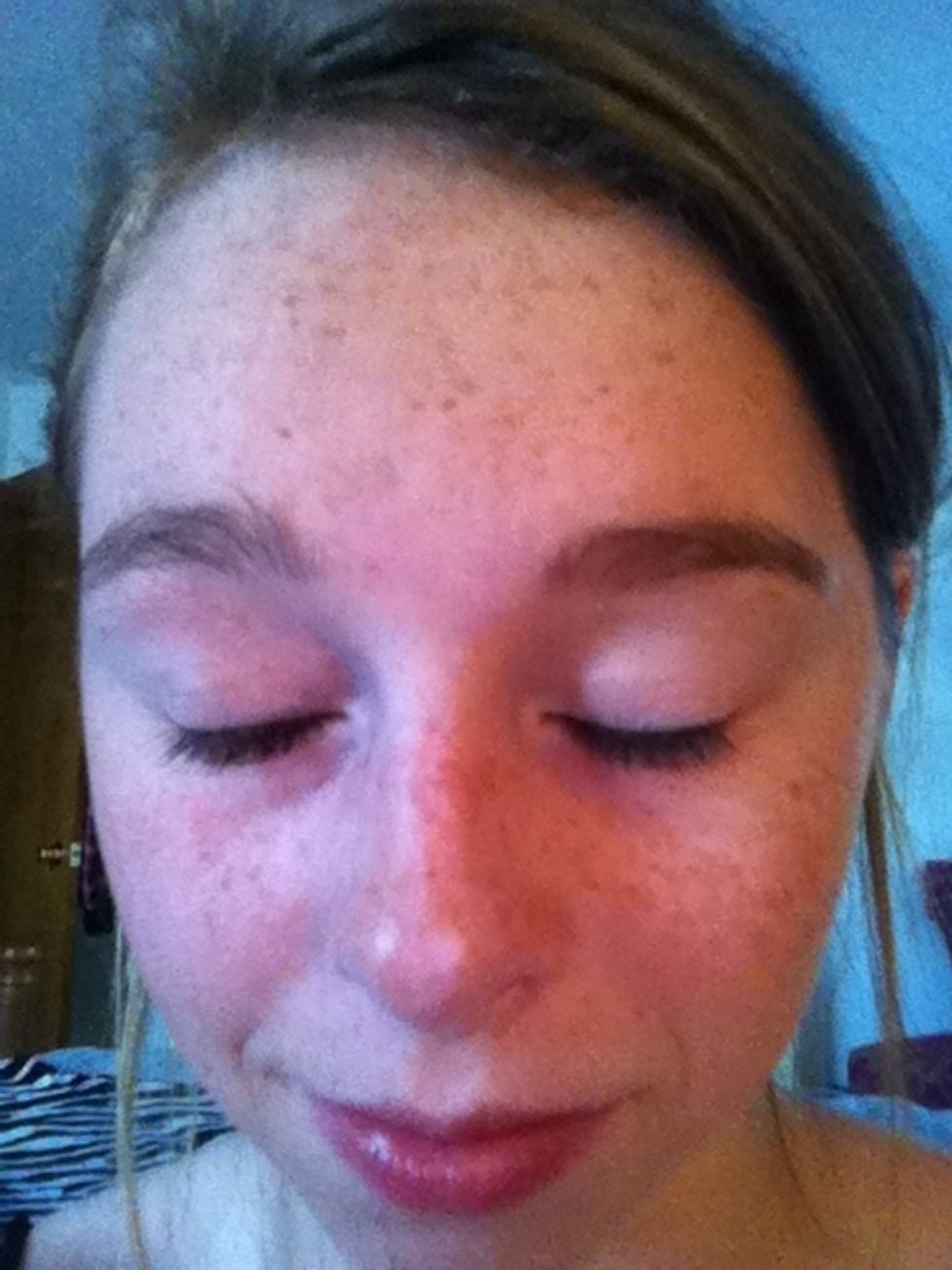 Now add you white primer or eyeshadow