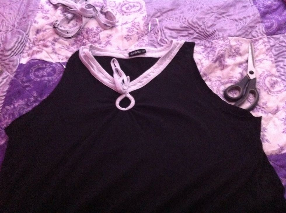 Now after cutting the white stuff from the sleeves it looked like this.