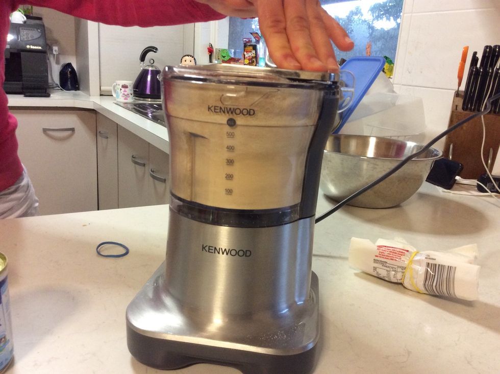 Now blend the cookies until they resemble fine cookie crumbs.