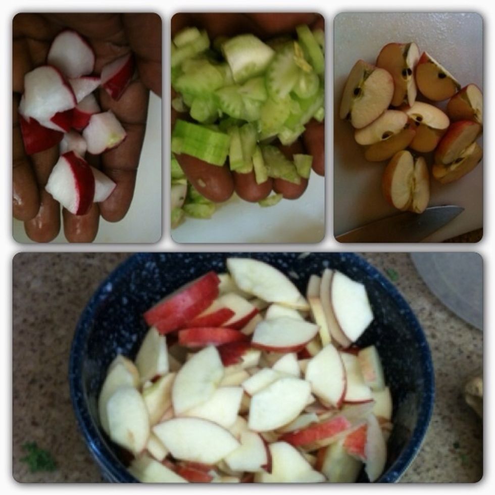 Now chop up the apples, remove core and seeds. Chop the celery and the radishes. Don't add too many radishes, they can make the drink bitter. I used two large radishes. Toss these in with lemon juice.