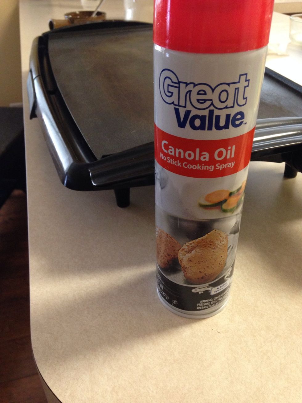 Now coat your grill with cooking spray:)