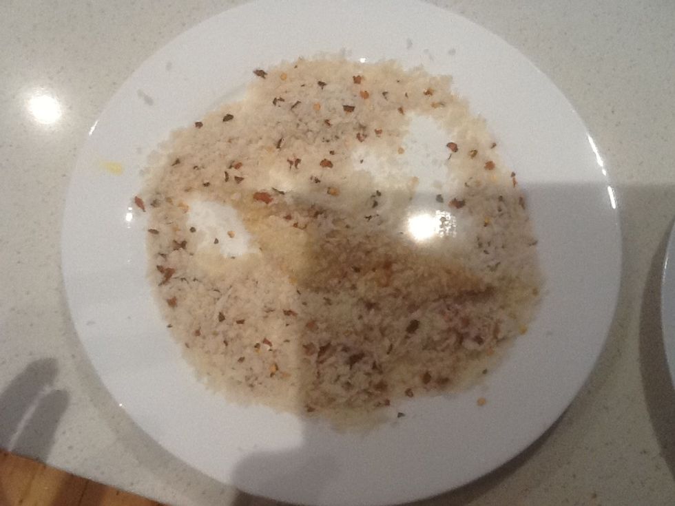 Now cover the fillet with the panko and chilli