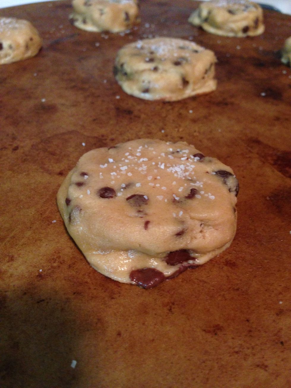 Now don't yell at me until you've tasted cookies this way, but take just a pinch of salt and sprinkle the cookie tops. This is a flavor you won't know that you've been missing till you've tried it.