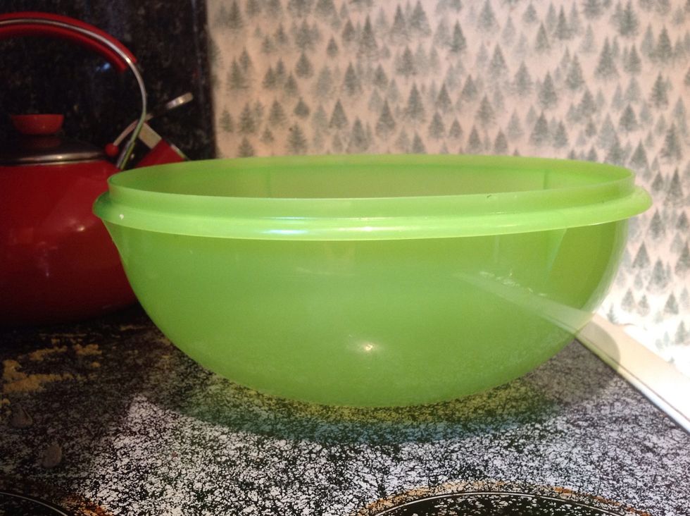 Now, find a large bowl. This bowl can again be glass or plastic.