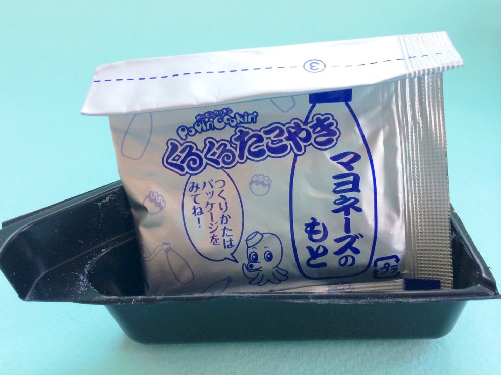 Now fold top of packet down tightly and set aside